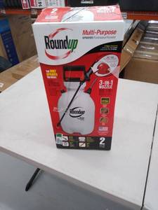 lot 3916 image: Roundup 2-Gallon Plastic Tank Sprayer - ( Missing Nozzle an Filter )