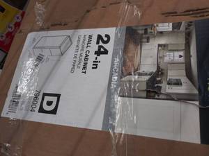 lot 3947 image: Diamond NOW Arcadia 24-in W x 30-in H x 12-in D Truecolor White Door Wall Stock Cabinet DAMAGED