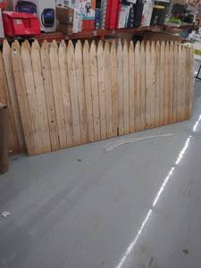 lot 4235 image: 8 x 41.5 picket fence piece- DAMAGED