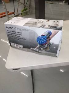 lot 4334 image: Dyson V7 Trigger Pro Handheld Vacuum Cleaner