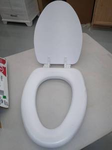 lot 4349 image: White Elongated Toilet Seat Easy Clean Durable Enameled Scratch Resistant M61e