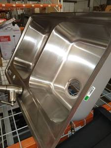 lot 4357 image: 33 12 x 22 12 Double Sink