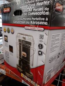 lot 4407 image: Dyna-Glo WK95C8B 23,800 BTU Indoor Kerosene Convection Heater