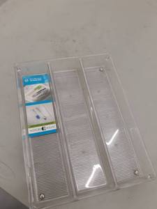 lot 4408 image: interDesign 13.8-in x 10.6-in Plastic Cutlery Insert Drawer Organizer