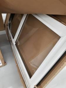 lot 4443 image: LARSON MFG CO Easy Vent Selection Storm Door, Full-View Glass, White, 36 x 81-In. 14604032
