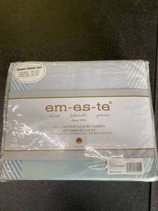 lot 179 image: Premium German Design 100% Cotton Sateen Sheet and Pillowcases Set
