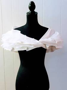 lot 7556 image: Jasmine Haute Couture Size 10 Ivory Designer Wedding Bridal Bolero Shrug