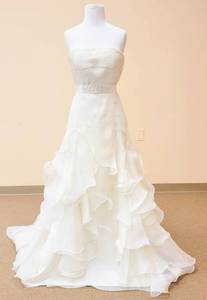 lot 7517 image: Pronovias Size 12 Designer Strapless Ivory Bridal Gown