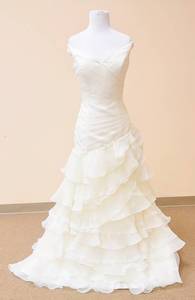 lot 7520 image: Two by Rosa Clara Size 12 Ivory Bridal Gown