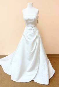 lot 7457 image: Victorias Designer Size 10 Ivory Bridal Gown