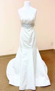 lot 7459 image: Casablanca Couture Size 10 Bridal Gown