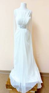 lot 7463 image: Pronovias Size 8 Bridal Gown