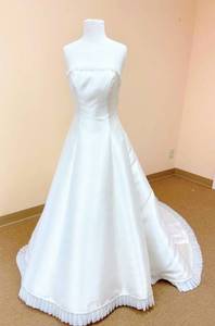 lot 7471 image: Victorias Bridal Size 10 Ivory with Silver Detail Bridal Gown