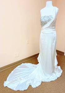 lot 7490 image: San Patrick size 10 Wedding Gown