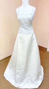 lot 7491 image: Demetrios size 10 Wedding Gown with Jeweled Bodice