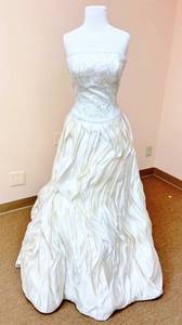 lot 7496 image: Bellissima Couture Size 10 Designer Wedding Gown