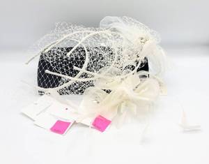 lot 7602 image: 4 Bridal Headbands and 1 Bridal Hair Clip Pieces - les Accessories