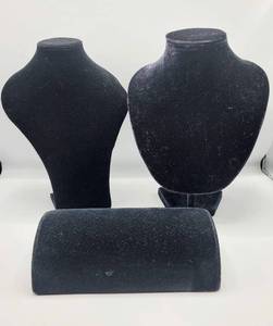 lot 7604 image: 3 Black Velvet Feel Jewelry Displays