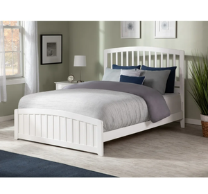 lot 55229 image: Richmond Full Bed with Matching Foot Board in White