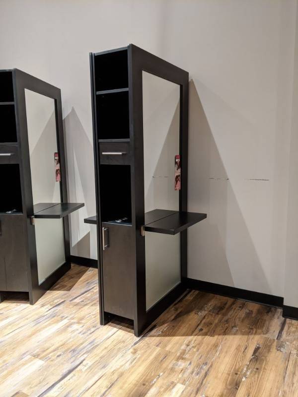 Salon Equipment Liquidation! Crown Center EquipBid