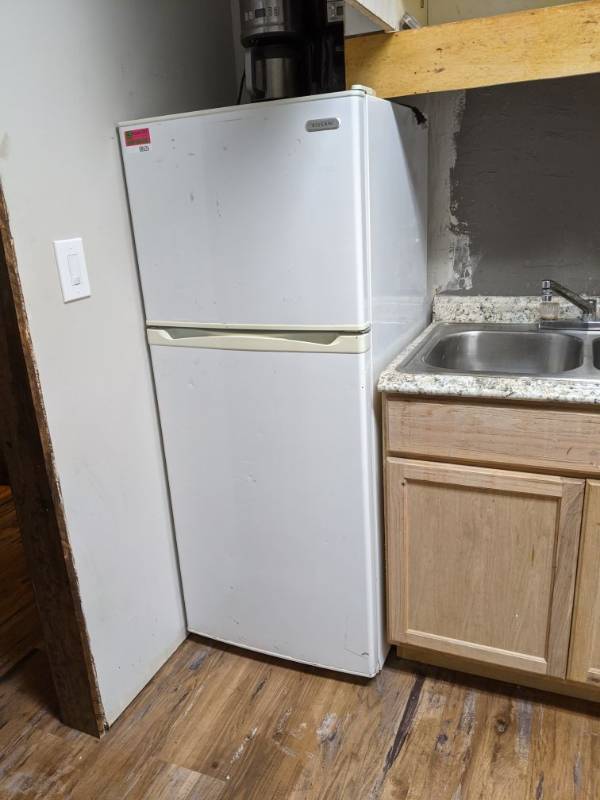 Salon Equipment Liquidation! Crown Center EquipBid