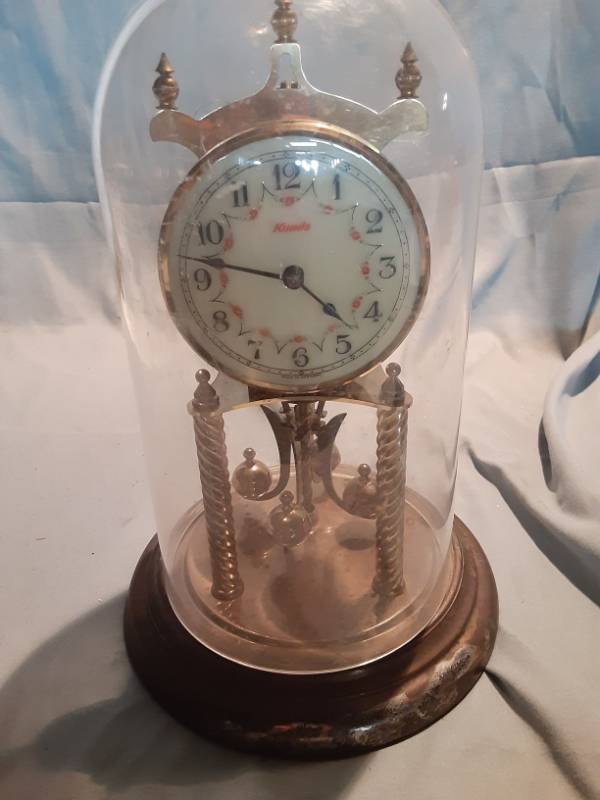 lot 4775 image: Mundo Mantle Clock With Plastic Covering Needs Adjustments