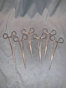 lot 1393 image: Lot of Six Columbia 7 14 Inch Hemostats Location Shelf 7