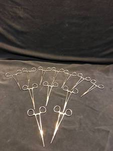 lot 1404 image: Lot of 12 Standard Hemostats Location Shelf 7