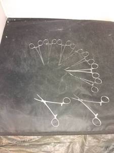 lot 1414 image: Lot Of 9 Hemostatic Medical Tools Of Various Angles