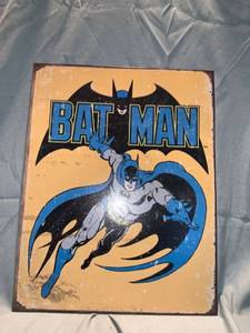 lot 77382 image: Retro Batman Tin Sign Location Shelf 1