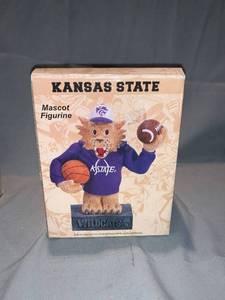 lot 77384 image: Kansas State Mascot Figurine Location Shelf 1