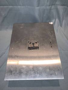 lot 77391 image: Vintage Metal Emerg Phone Location Shelf 1