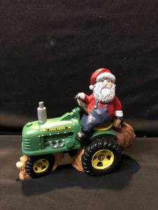 lot 80466 image: John Deere Christmas Santa Ceramic Figurine Location Shelf 4