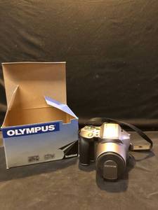 lot 80477 image: Olympus Handheld Camera IS-20 DLX Not Tested Location Shelf 4