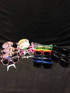 lot 80485 image: Lot of 15 Various Oddly Shaped Sunglasses Location Shelf 4