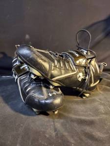 lot 4919 image: Under Armour cleats