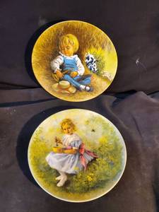 lot 4968 image: Pair of Mother Goose Collectible Plates