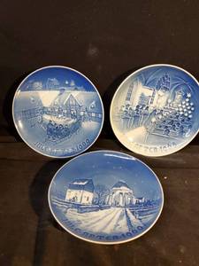 lot 80412 image: Lot of 3 Hand Painted Plates from Denmark