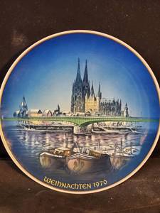 lot 80413 image: 1970 Weihnachten Plate