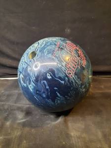lot 80432 image: Wicked Flip Sided Bowling Ball