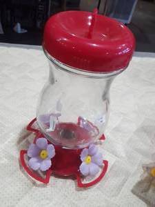 lot 35342 image: Hummingbird Feeder Decorative Perch Flower Vine Bird Feeding Port 5 Oz