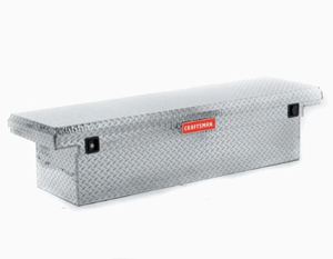 lot 4905 image: CRAFTSMAN 71.36-in x 19.57-in x 16.58-in Brite Aluminum Crossover Truck Tool Box Retail $ 289.00