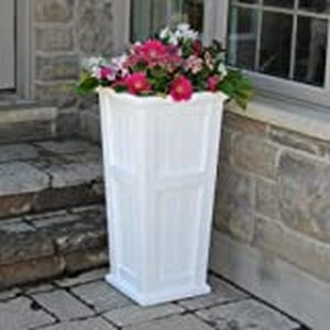 lot 480 image: Planter Mayne Cape Cod 15.5in Tall Planter White