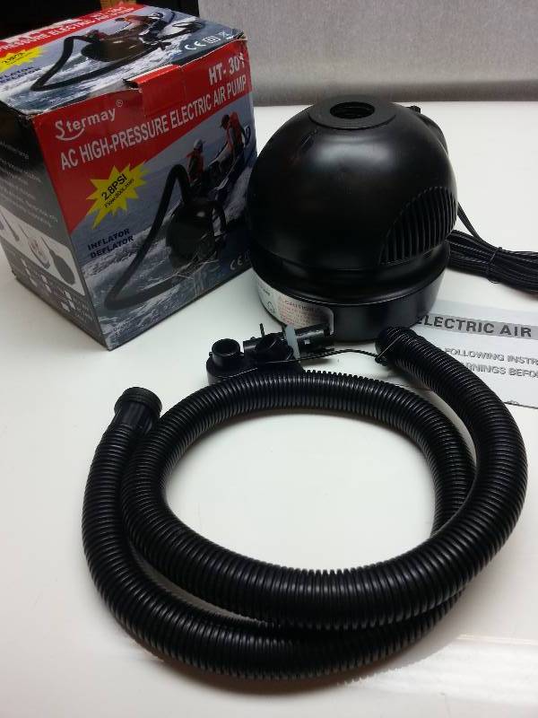lot 1232 image: Make the job easy with this high speed pressure air mattress 110V-120V electric pump kit