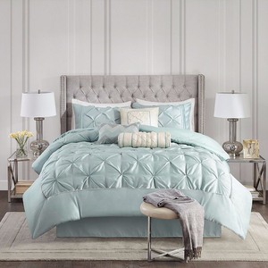 lot 95016 image: Piedmont 7 Piece Comforter Set - Green (King)