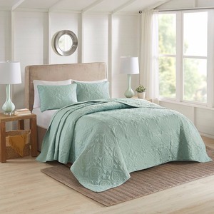 lot 95018 image: 510 Design Oakley FullQueen 3 Piece Bedspread Set