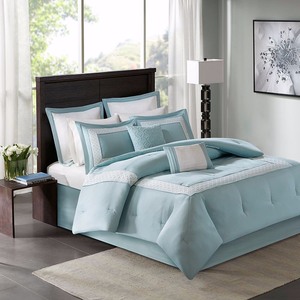 lot 95204 image: Heritage 8 Piece Comforter Bedding Set with Bedskirt