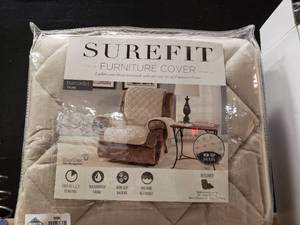 lot 1721 image: Recliner Furniture Cover