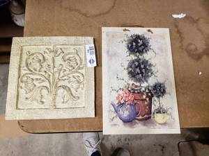 lot 1736 image: Lot of 2 Decorative Wall Hangings