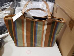 lot 1739 image: Maxx New York Leather Bag